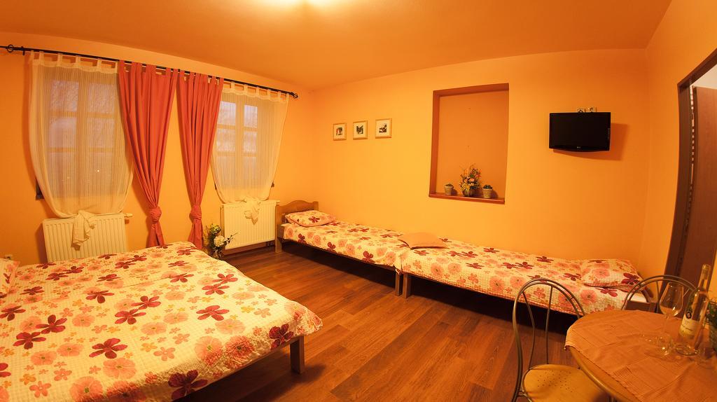 Penzion Zatisi Mikulov Quarto foto